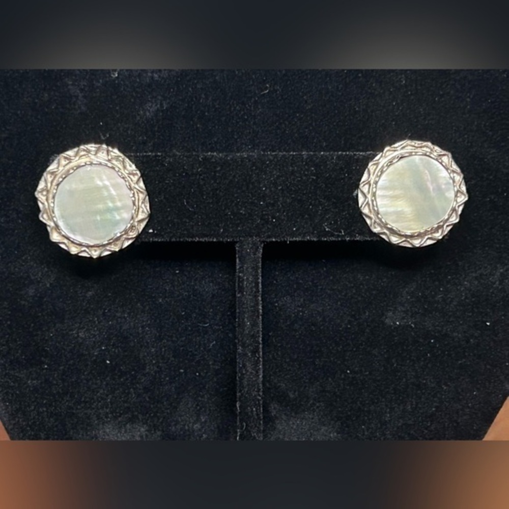 Vintage Mother of Pearl Silver Earrings - Picture 2 of 5